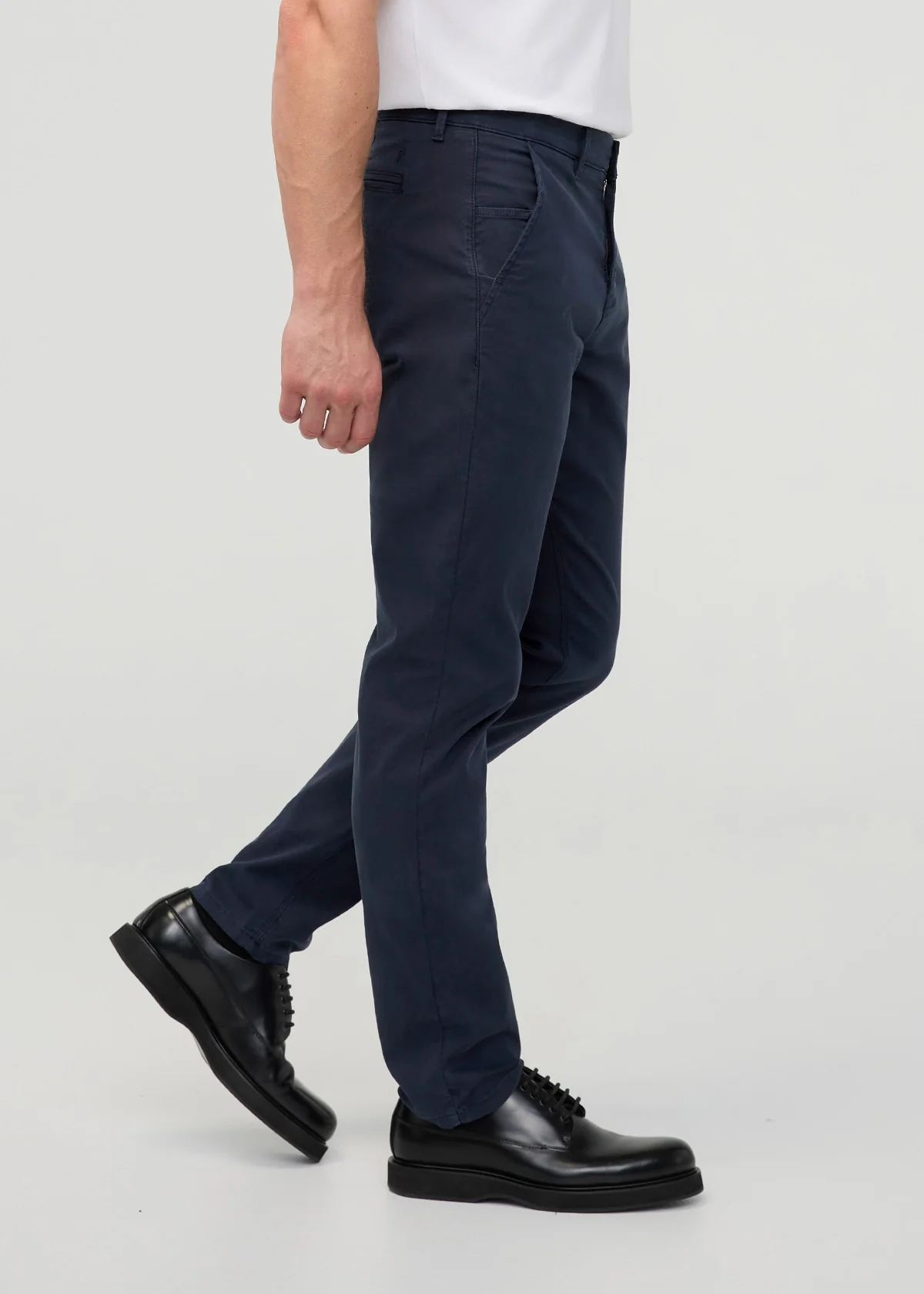 Live Lite Relaxed Taper Chino - Navy - Image 3