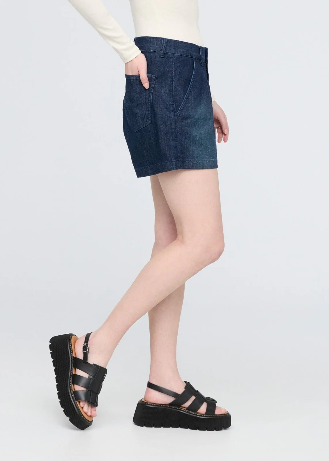 Performance Denim Lite Pleated Short - Modern Rinse - Image 3