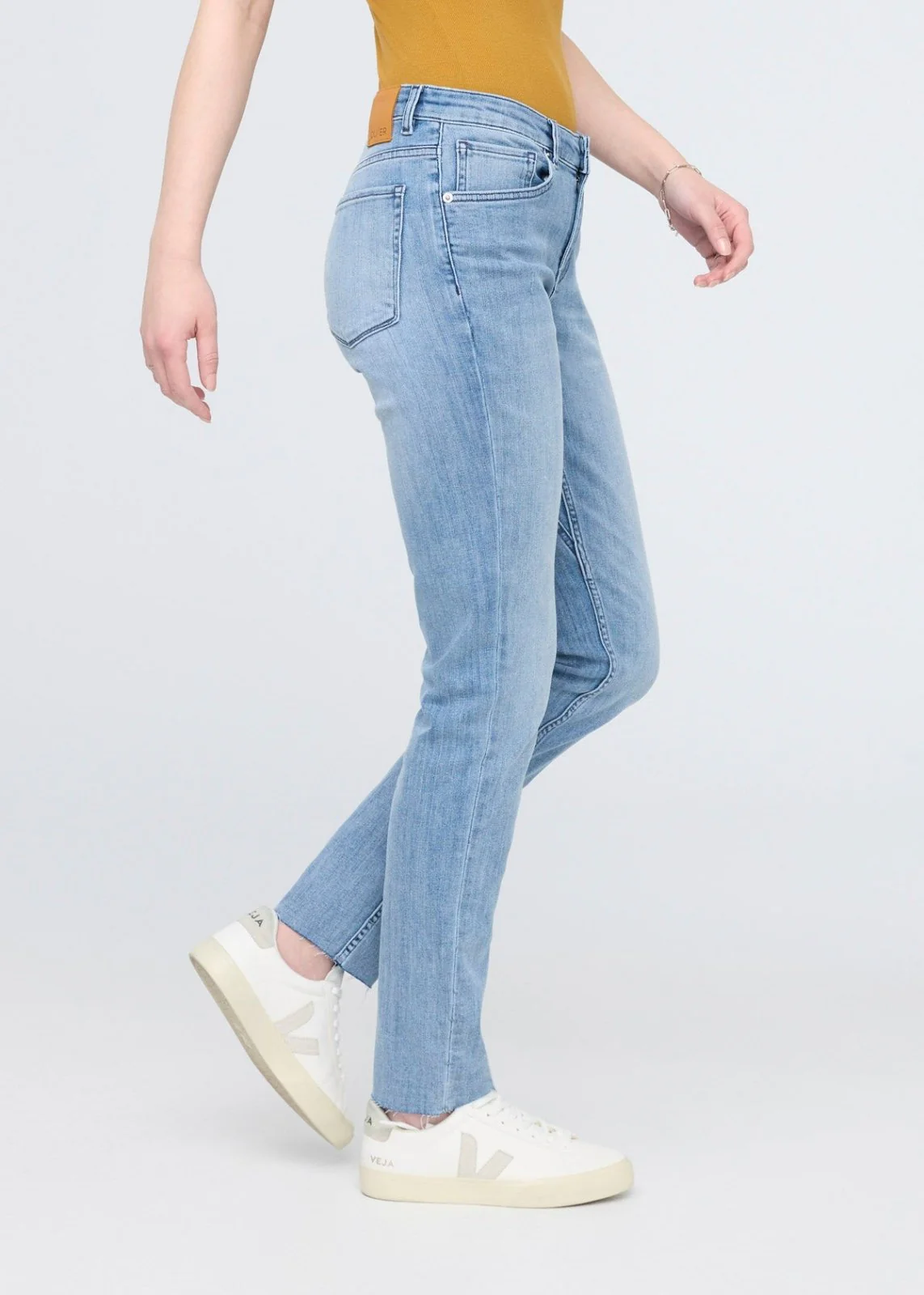 Performance Denim Girlfriend - Hazy Blue (raw hem) - Image 3